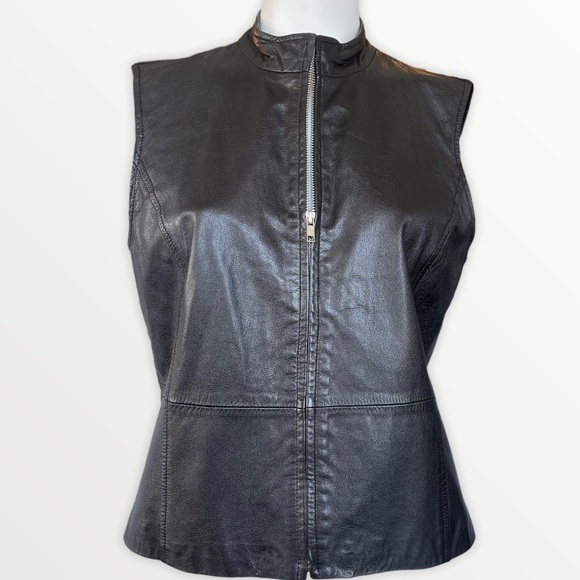 Leather Nygard Collection Petite Vest! - Picture 2 of 7